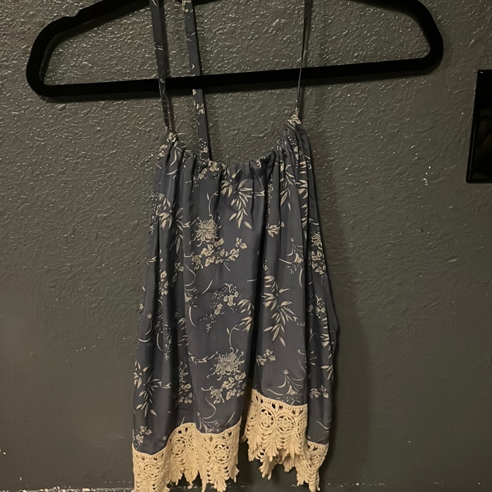 Flowy tank